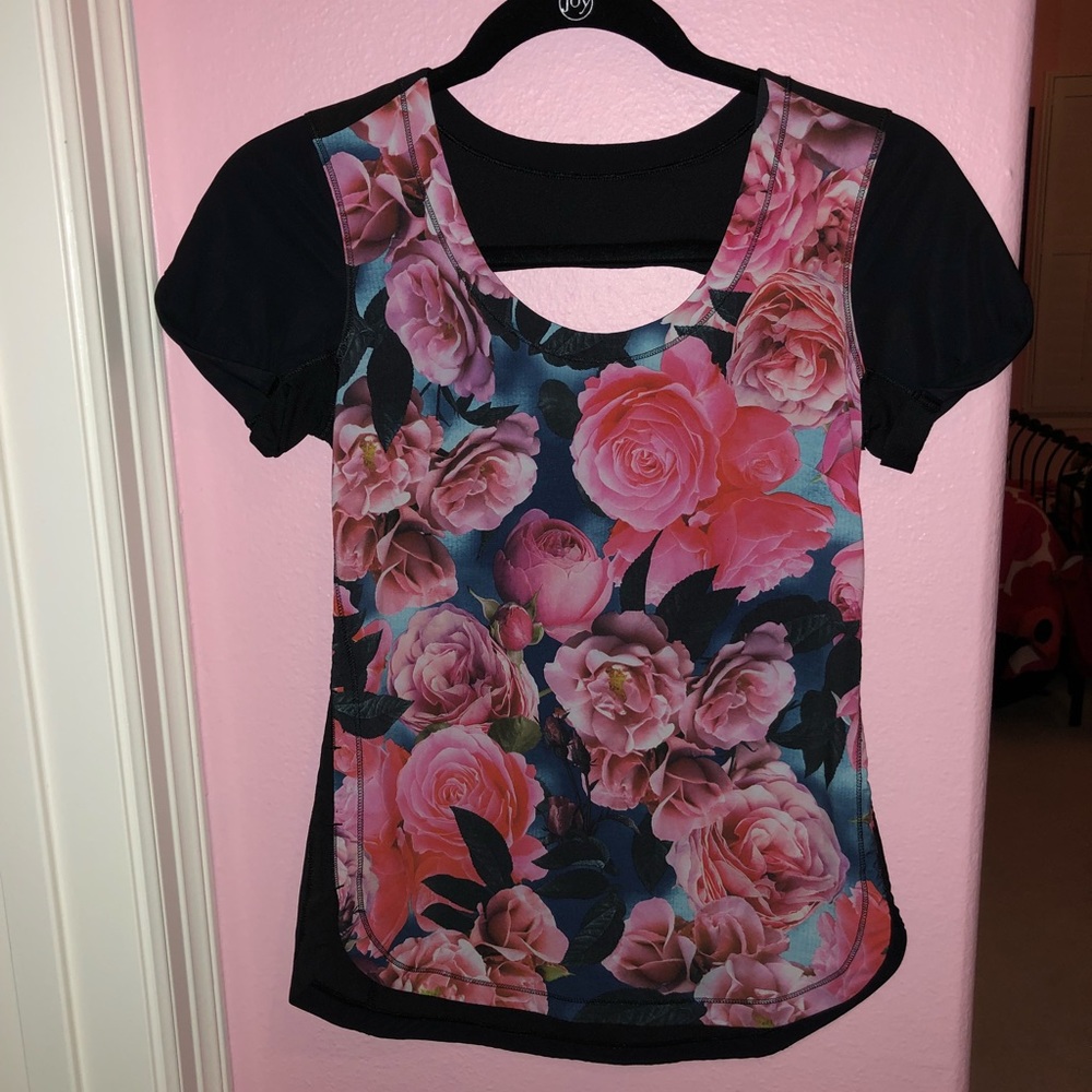 lululemon printed floral workout top with cut outs